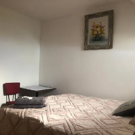 R&b Vendeghaz Balatonakarattya