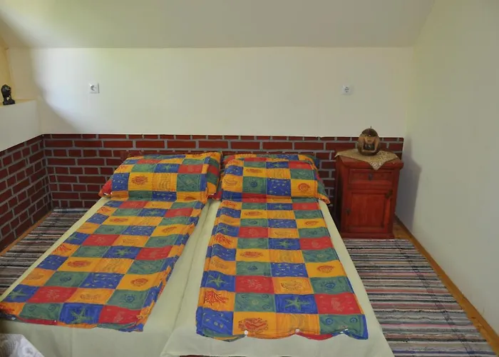 R&b Vendeghaz בית אירוח