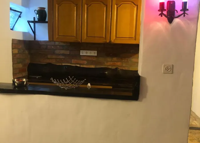 R&b Vendeghaz בית אירוח בלטונקראטיה
